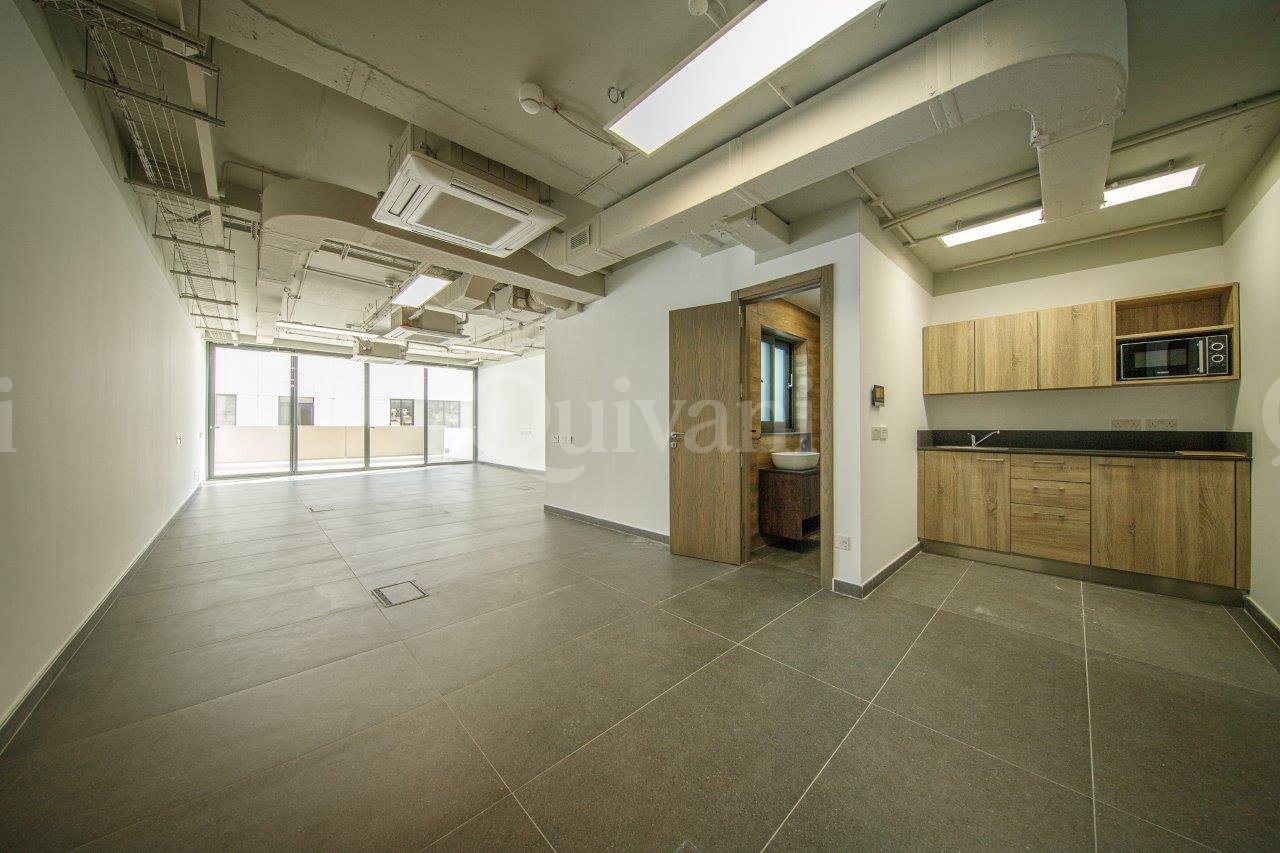 Sliema, Finished Office