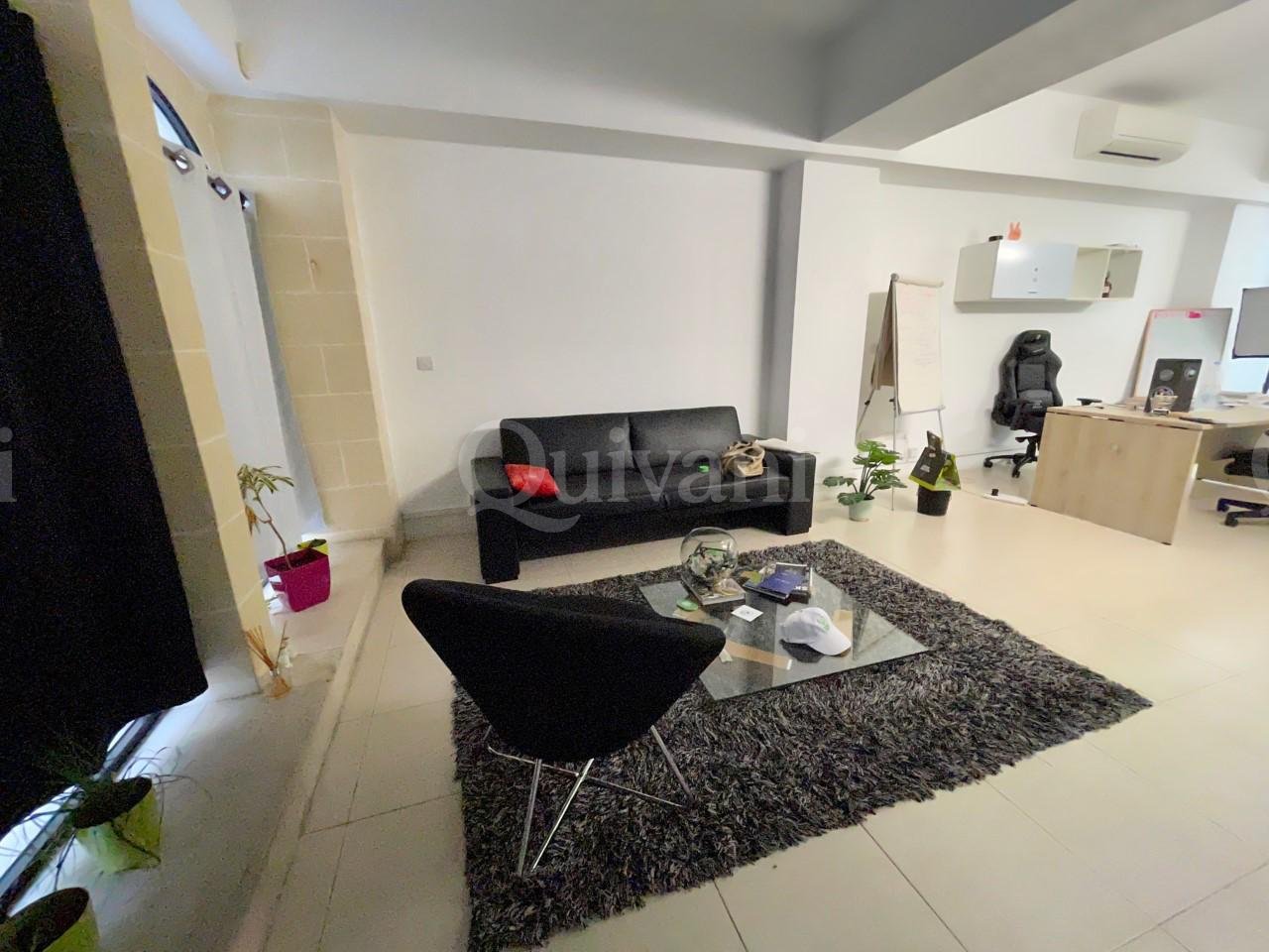 Sliema, Finished Office