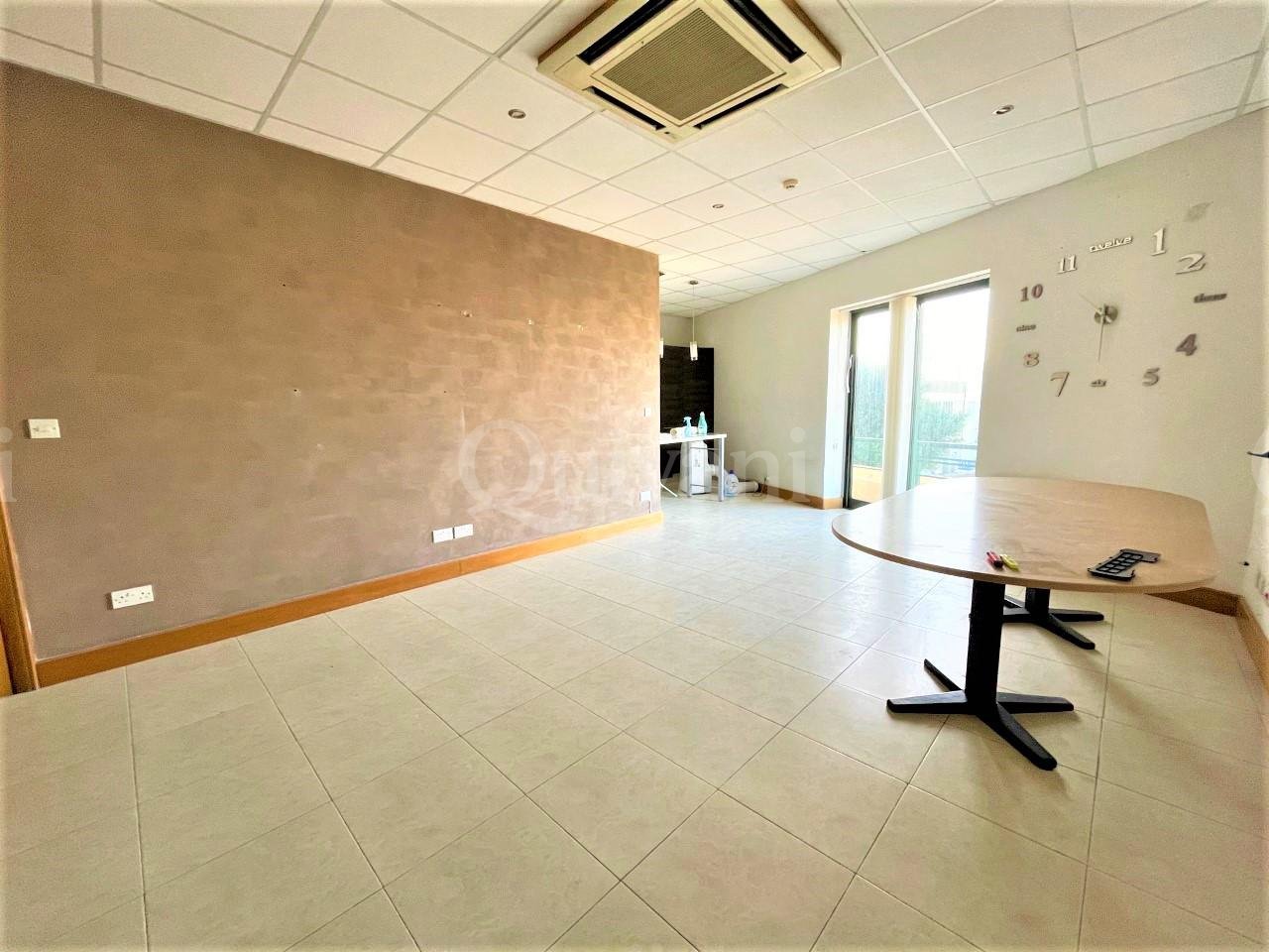 Hamrun, Finished Office