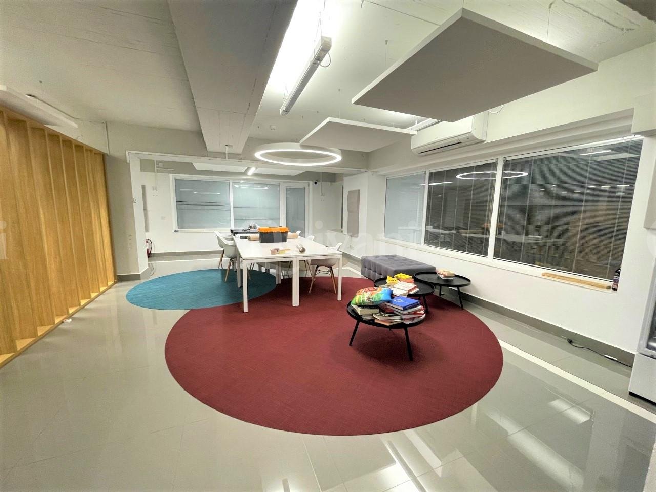 Gzira Finished Office