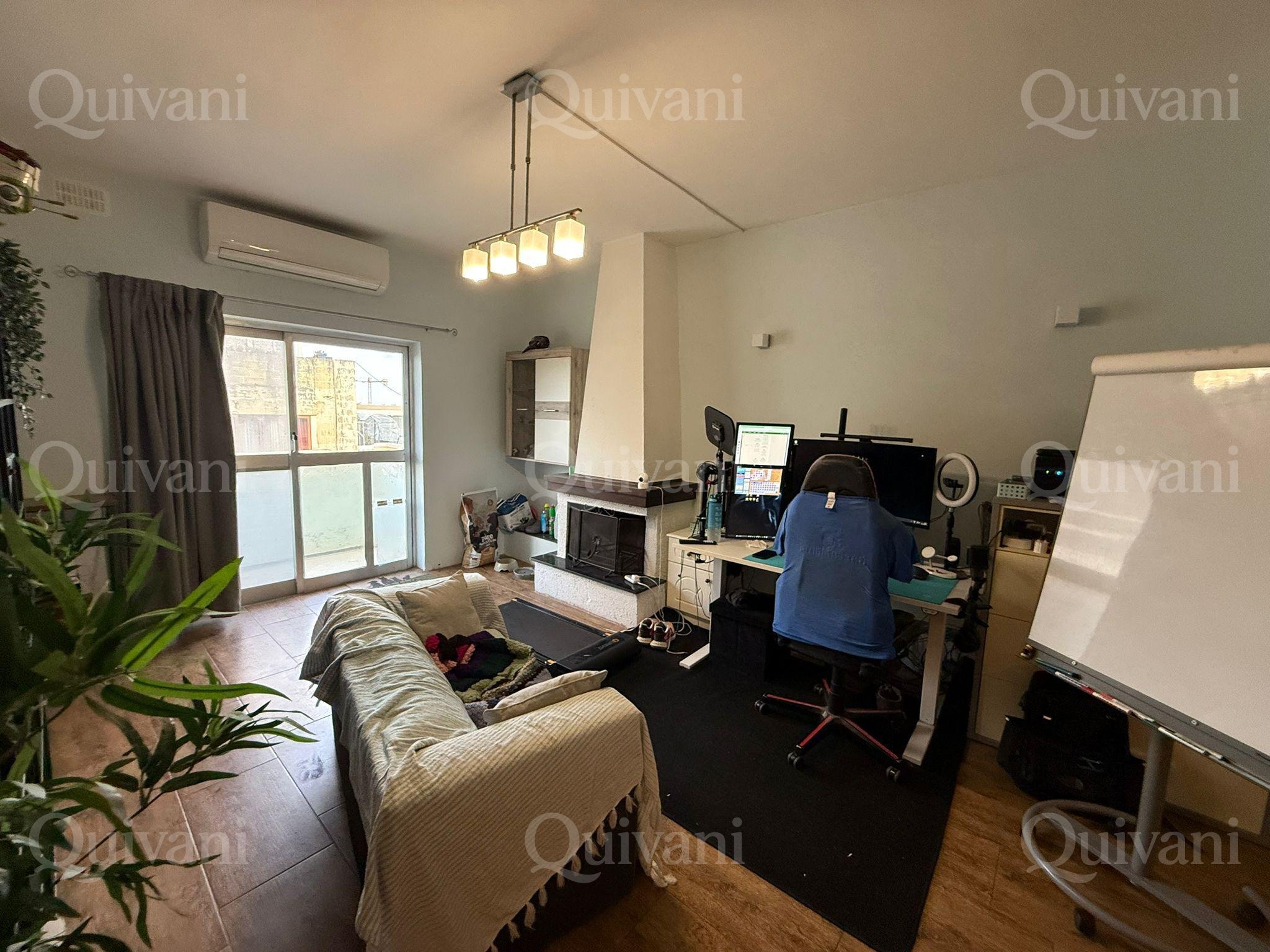 Top floor apartment