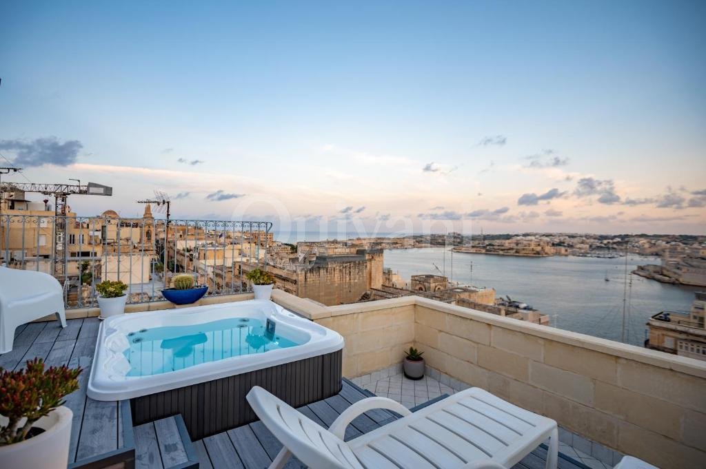 Beautiful townhouse/guesthouse in a UNESCO world heritage site/ Valletta