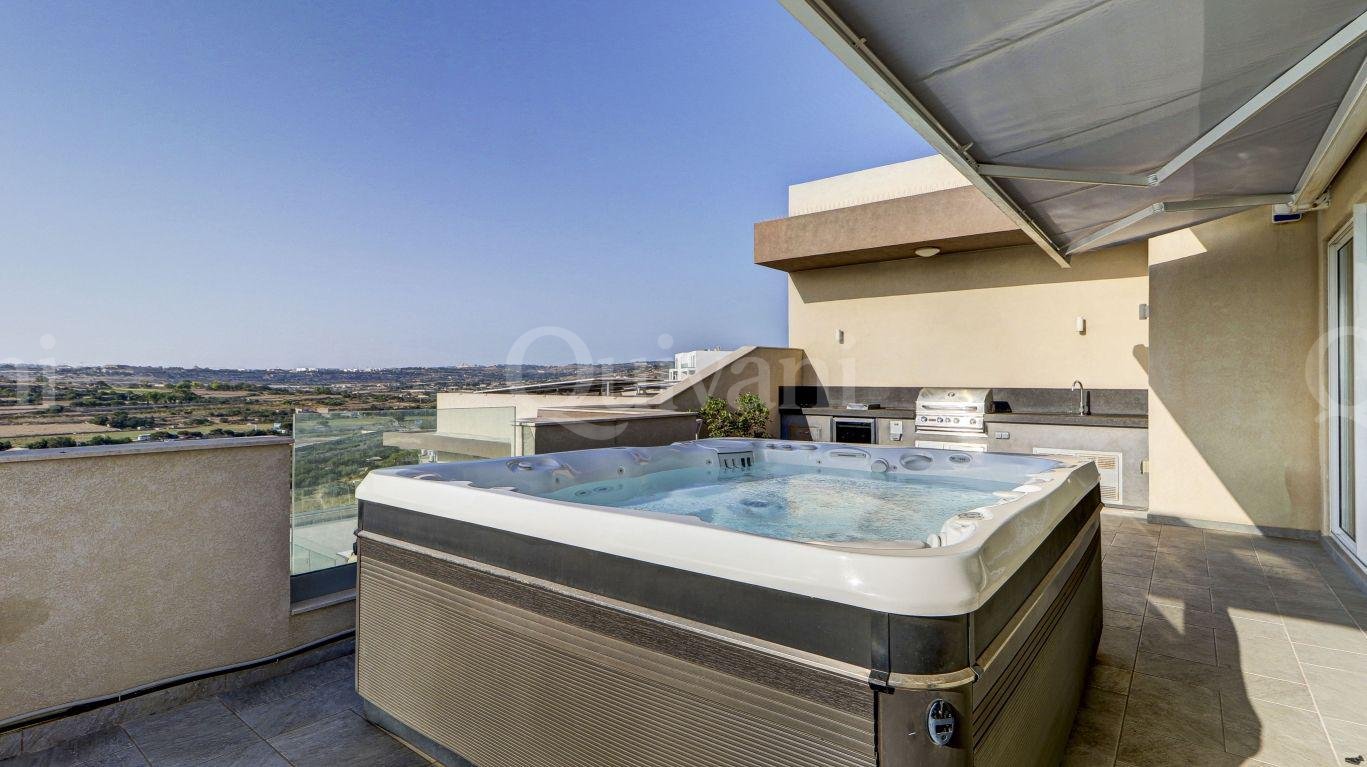 Qawra, Furnished, Penthouse