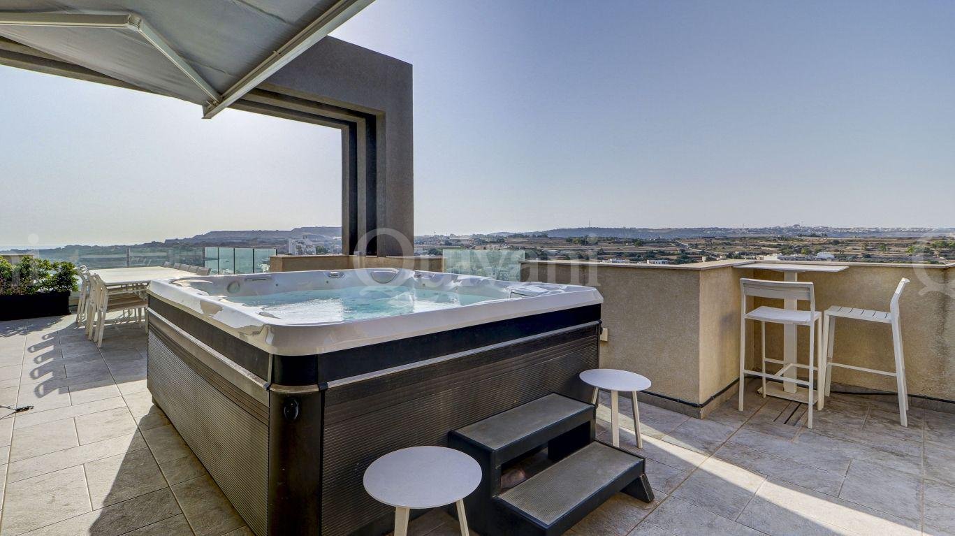 Qawra, Furnished, Penthouse