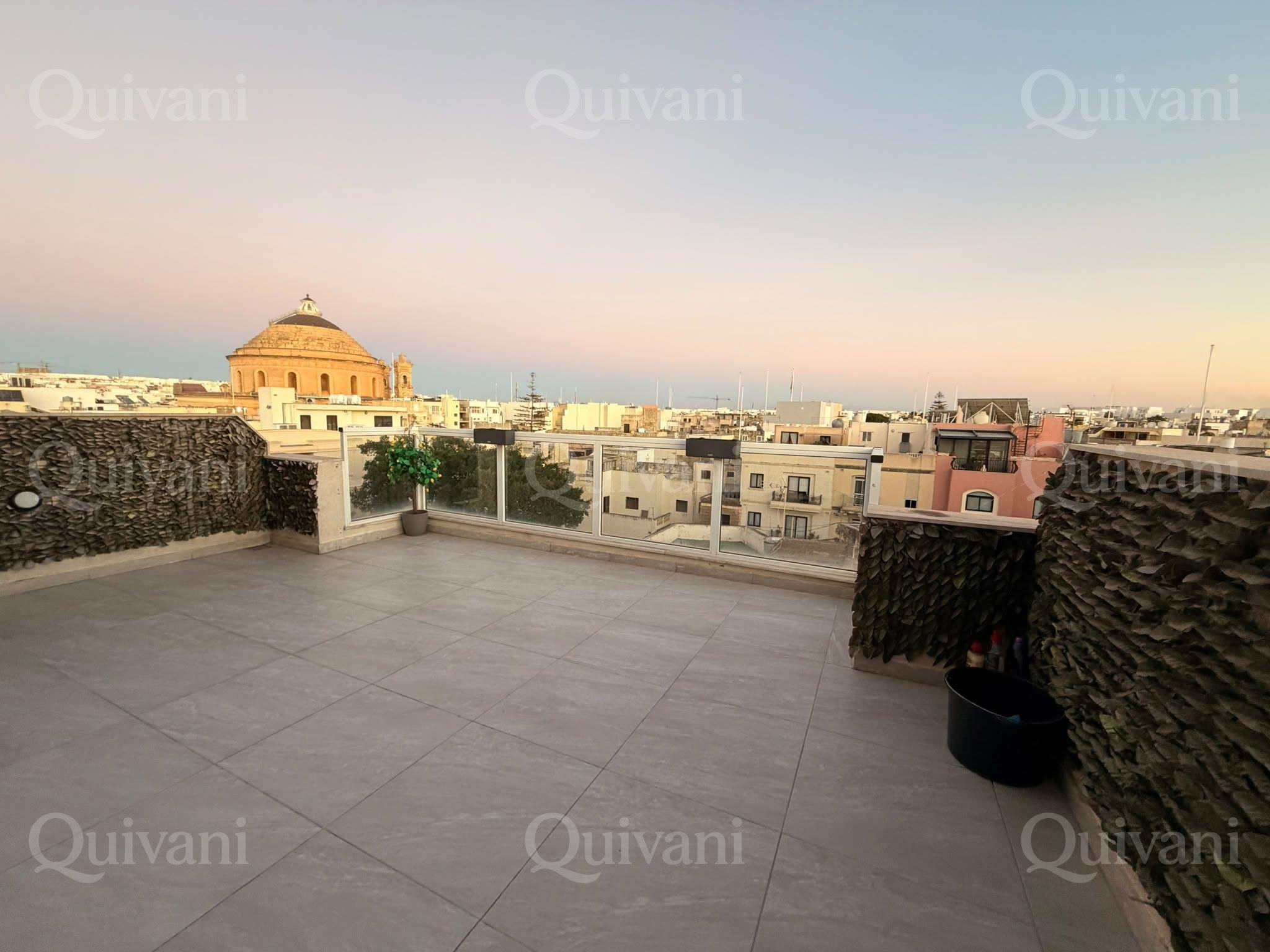 Furnished Penthouse in Mosta