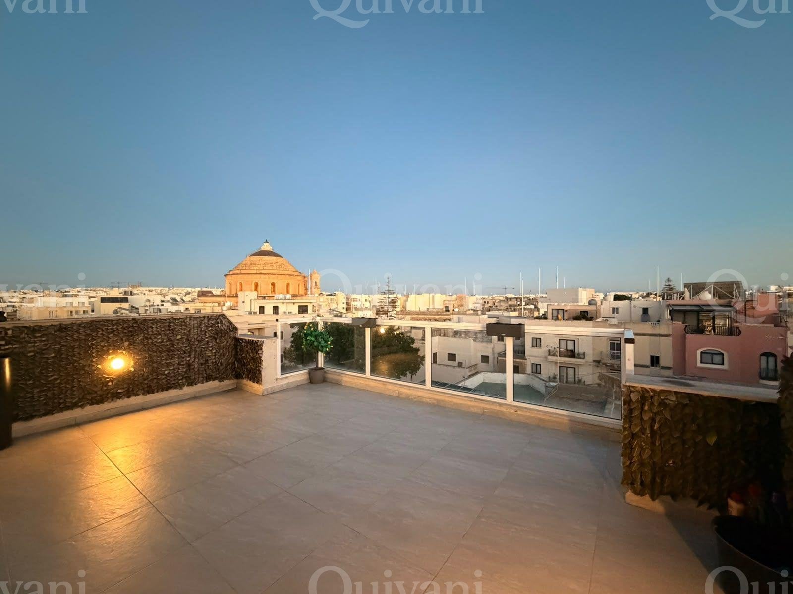 Furnished Penthouse in Mosta