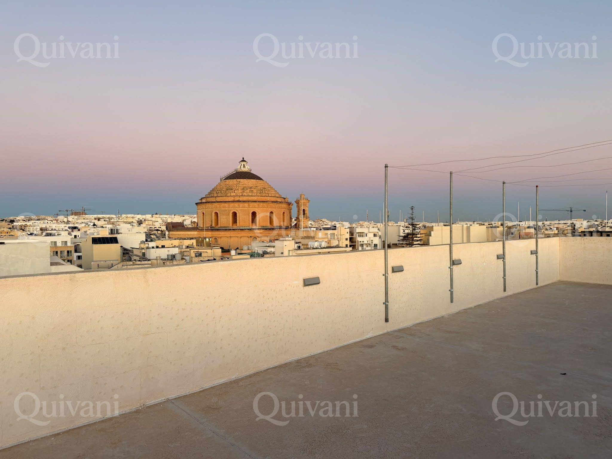 Furnished Penthouse in Mosta