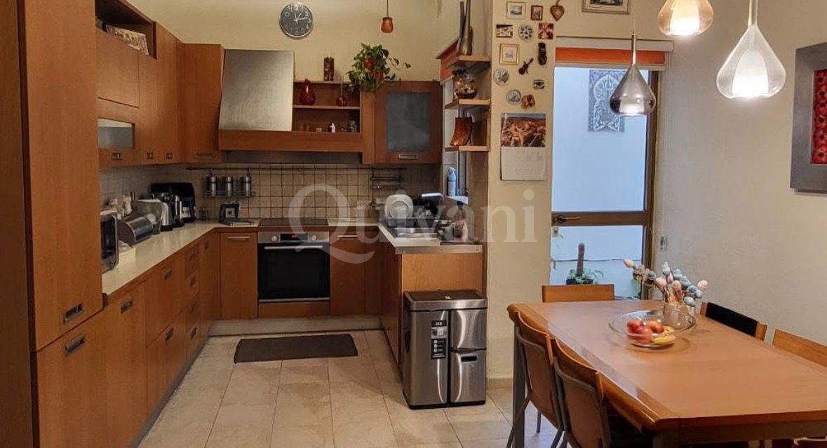 Iklin, Furnished, Maisonette