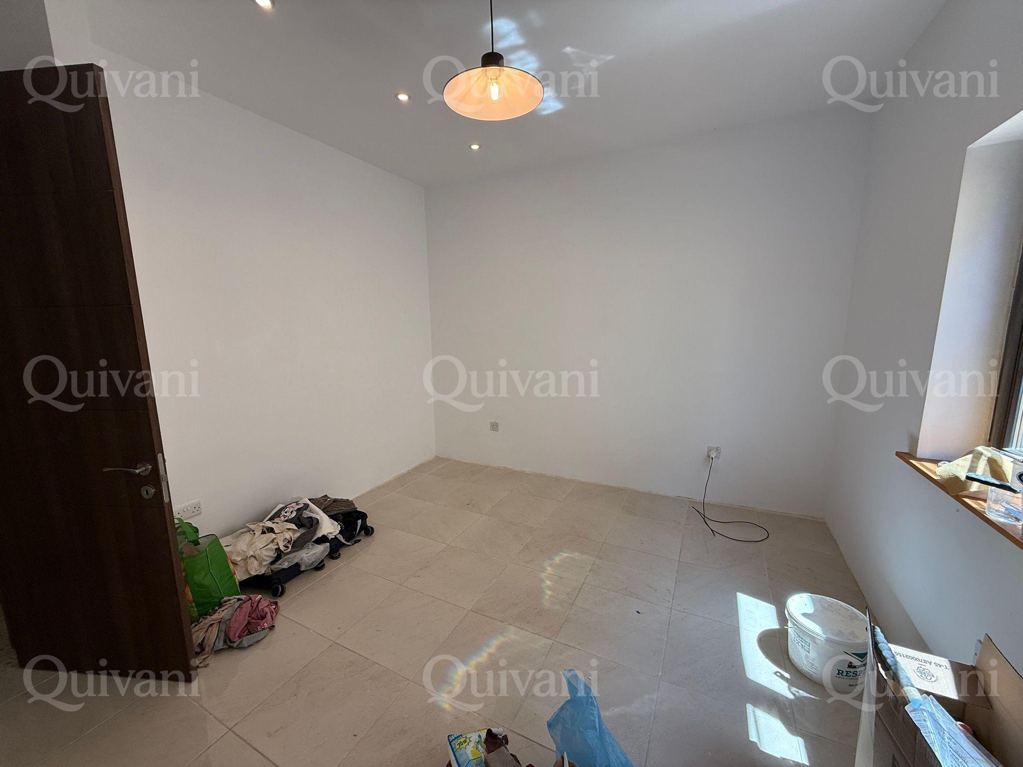 Fully converted 4/5 Bedroom Corner Townhouse in UCA.