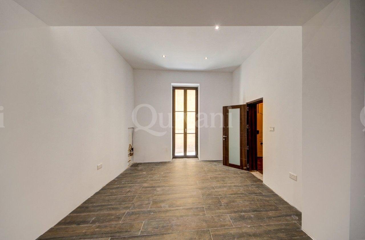 Fully converted 4/5 Bedroom Corner Townhouse in UCA