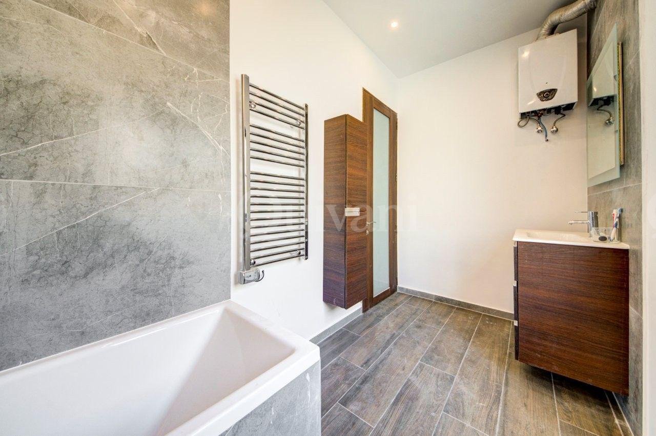 Fully converted 4/5 Bedroom Corner Townhouse in UCA