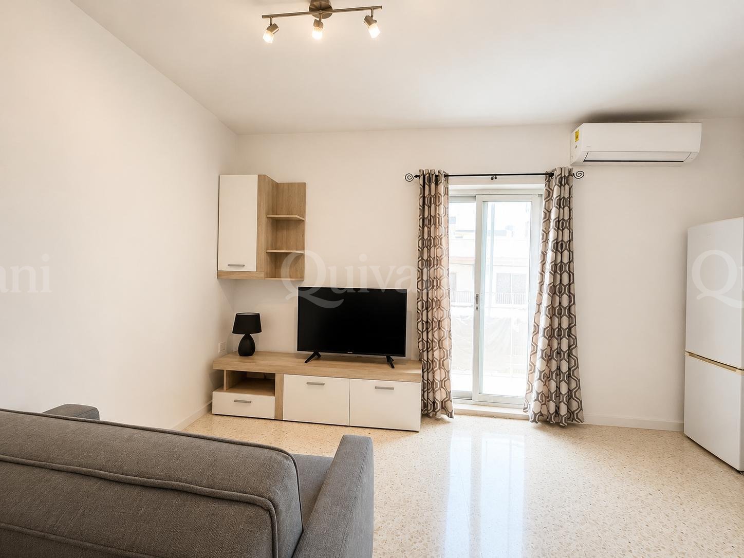 1 Bedroom apartment with part ownership of airspace.