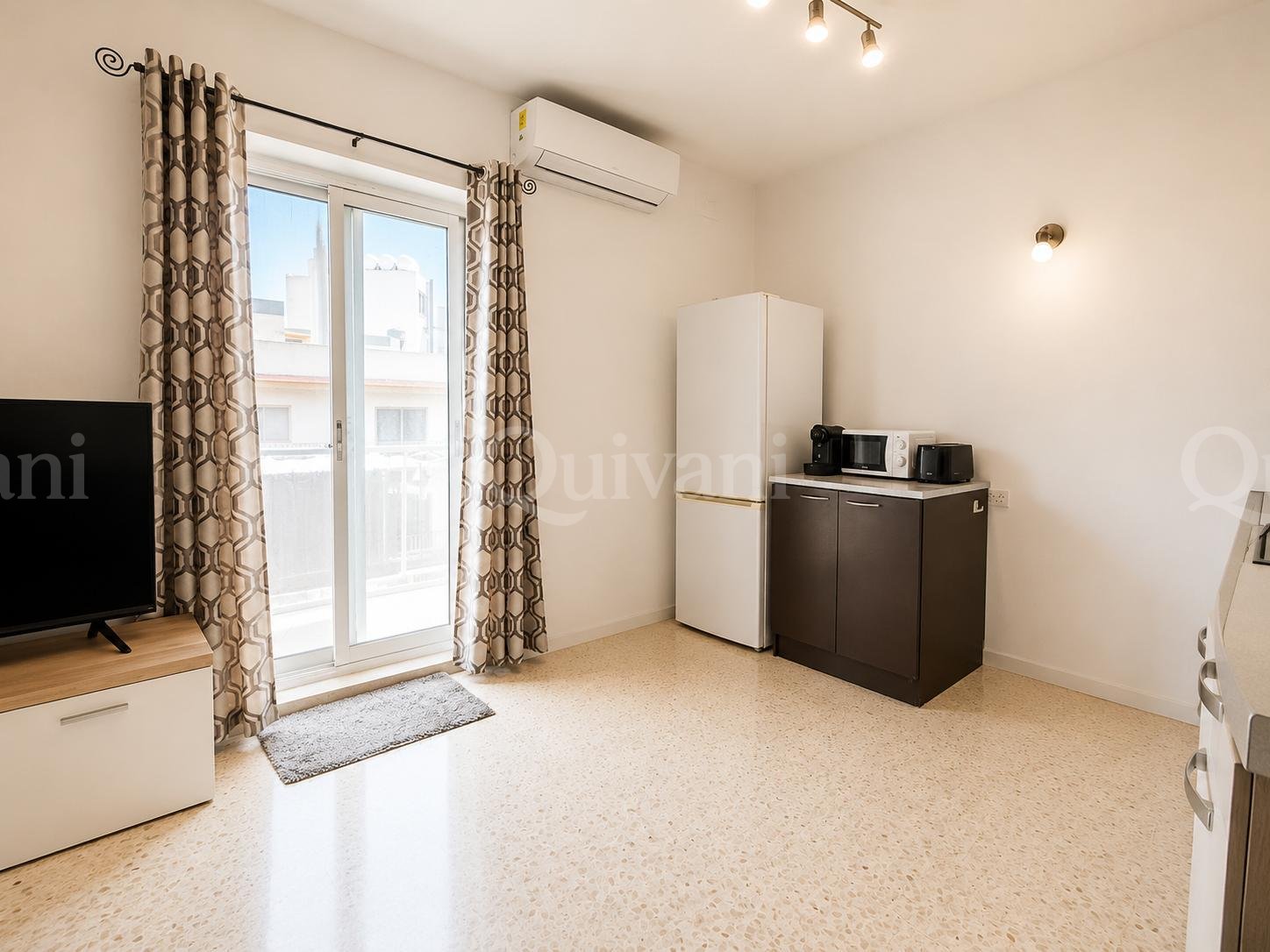 1 Bedroom apartment with part ownership of airspace.