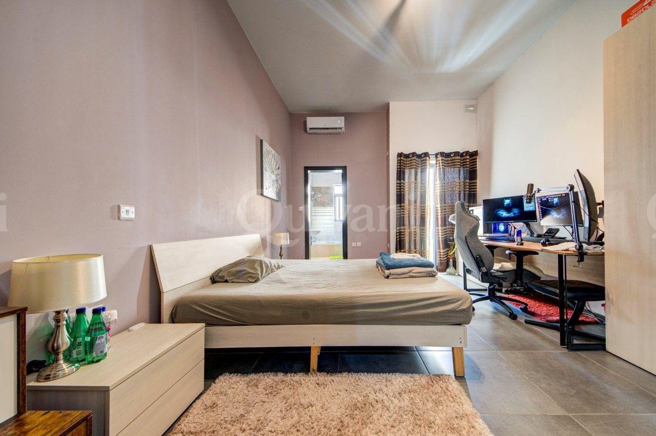 Sliema, Furnished Apartment + CAR SPACE