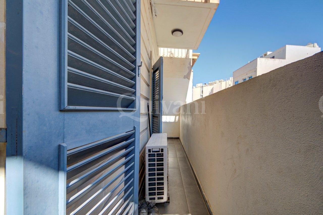 Sliema, Furnished Apartment + CAR SPACE