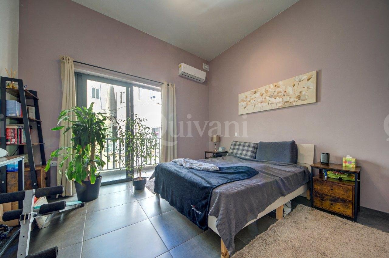 Sliema, Furnished Apartment + CAR SPACE