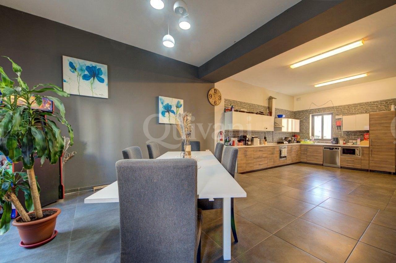 Sliema, Furnished Apartment + CAR SPACE