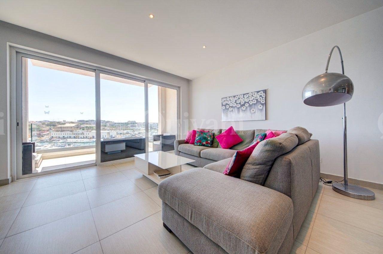 Gzira, Furnished, Apartment