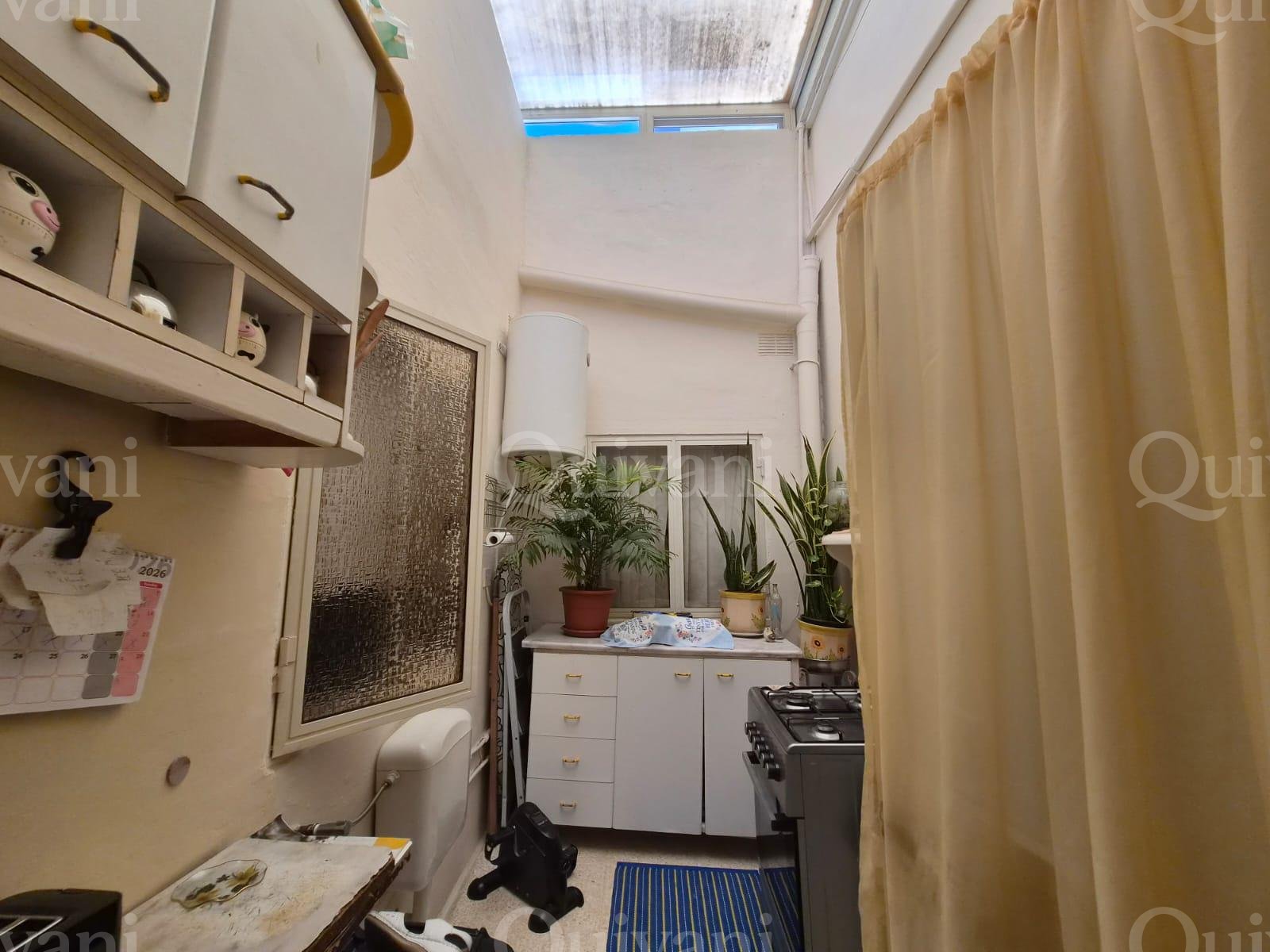 FGURA - Solitary maisonette with garage and airspace