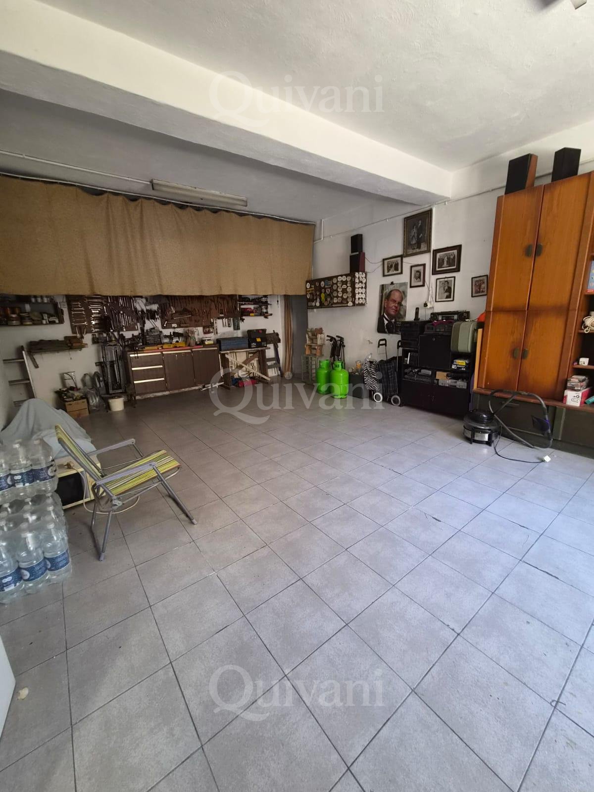 FGURA - Solitary maisonette with garage and airspace