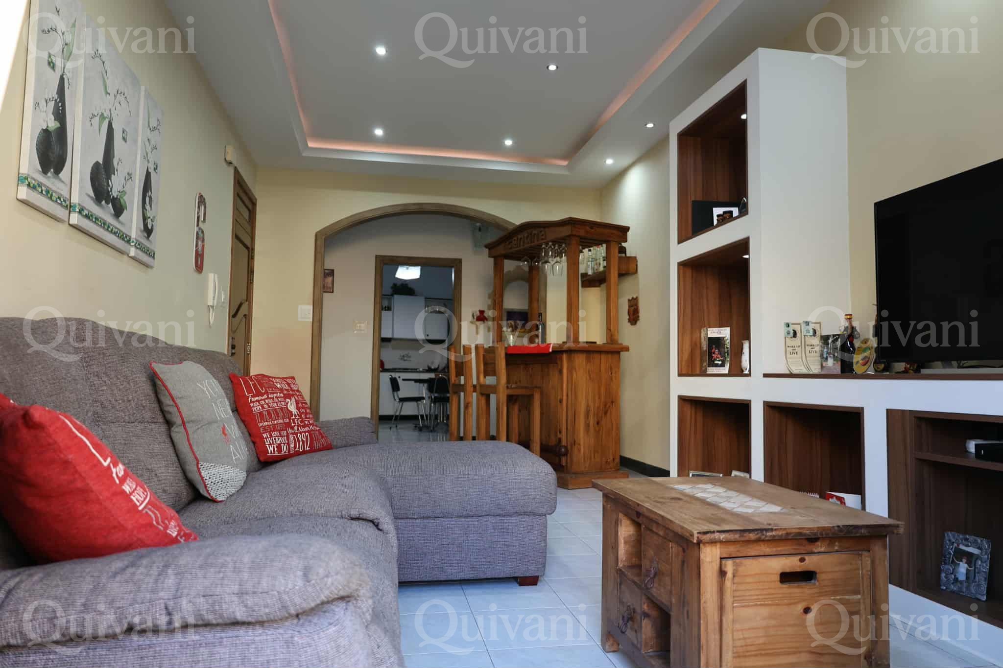 Fully Furnished 2 Bedrooms Apartment with outdoor BBQ Area and washroom on the Roof Terrace