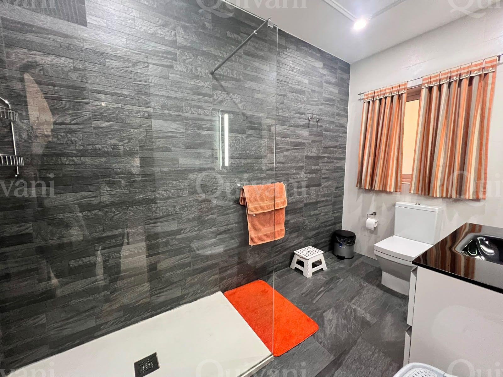 Fully Furnished 2 Bedrooms Apartment with outdoor BBQ Area and washroom on the Roof Terrace