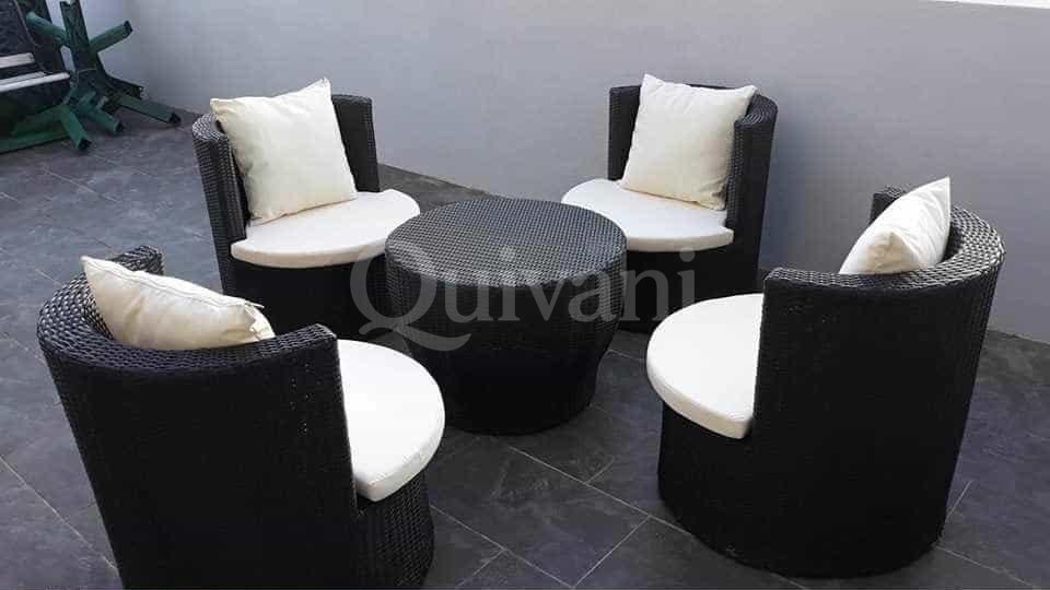 Fully Furnished 2 Bedrooms Apartment with outdoor BBQ Area and washroom on the Roof Terrace
