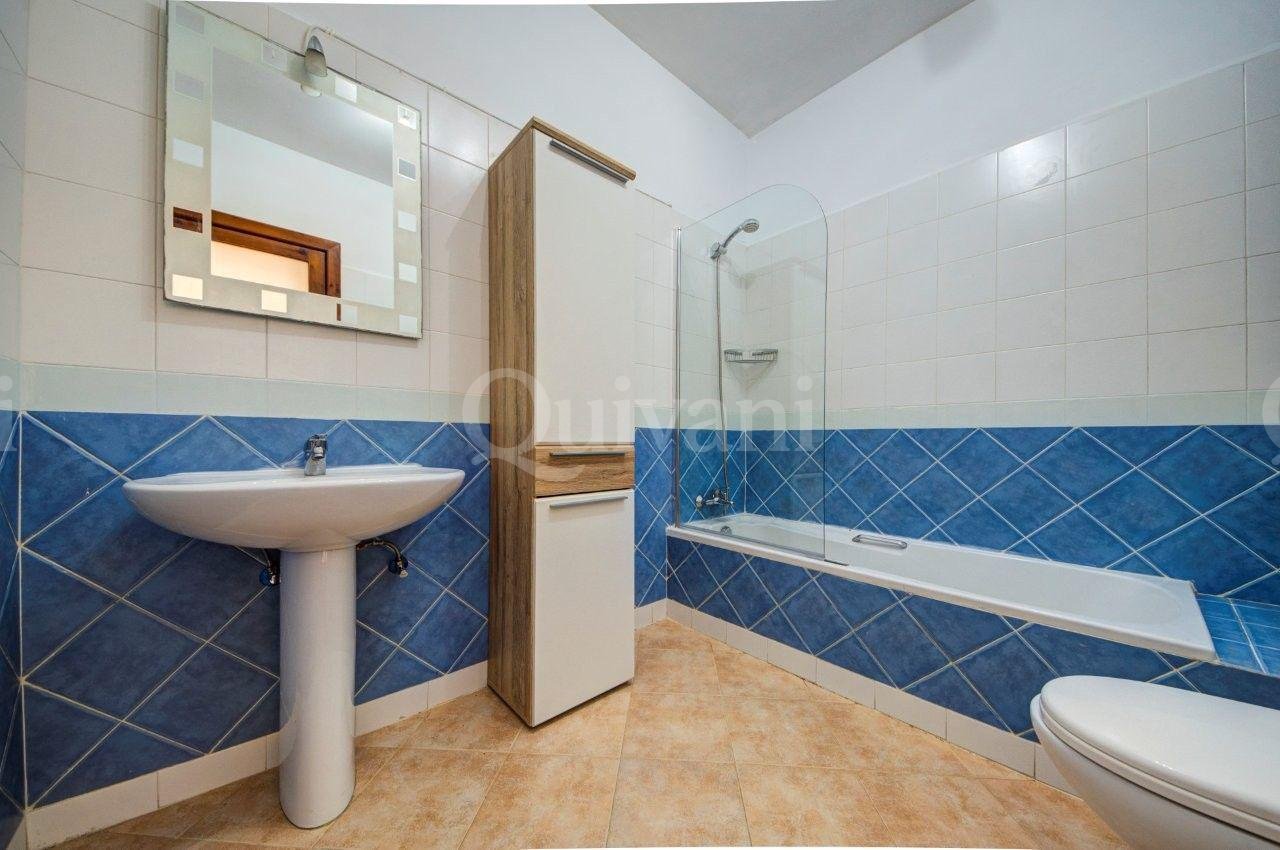 Fully furnished 2 bedroom plus study apartment