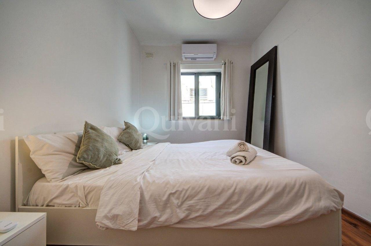 Fully furnished 2 bedroom plus study apartment