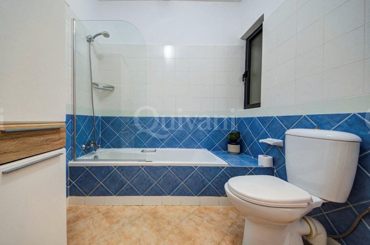 Fully furnished 2 bedroom plus study apartment