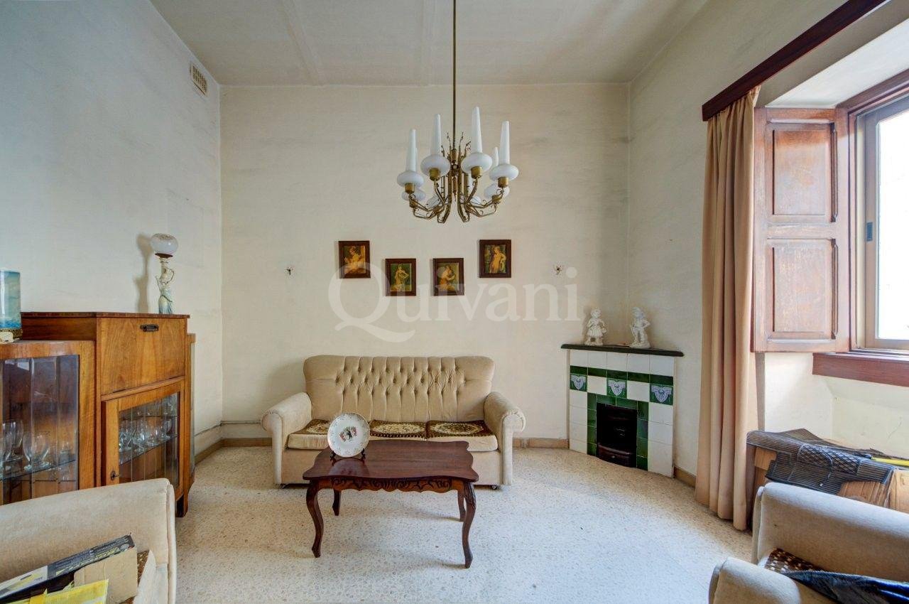 Sliema - Unconverted Townhouse in Sliema