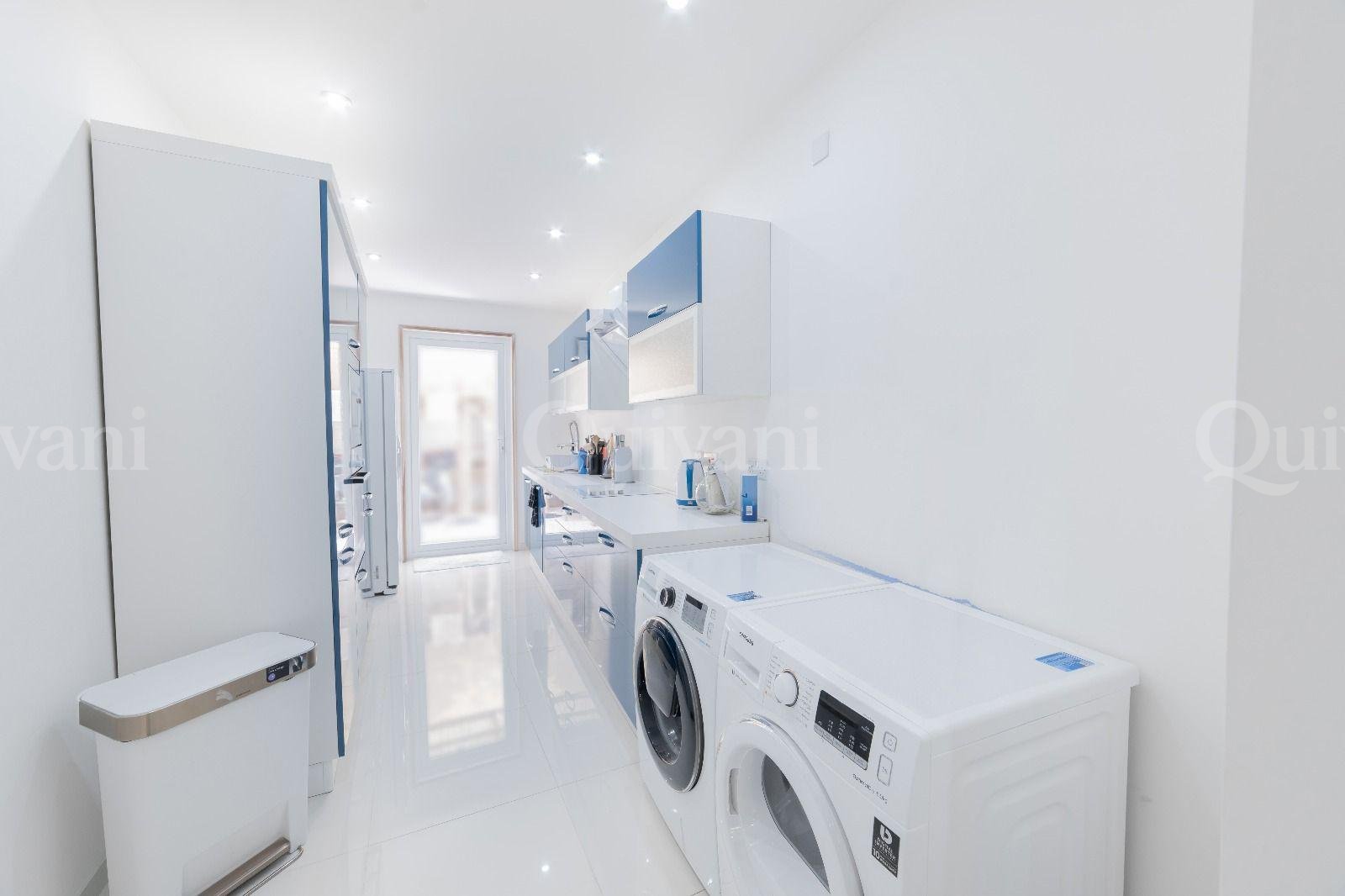 4 bedroom converted town house in UCA