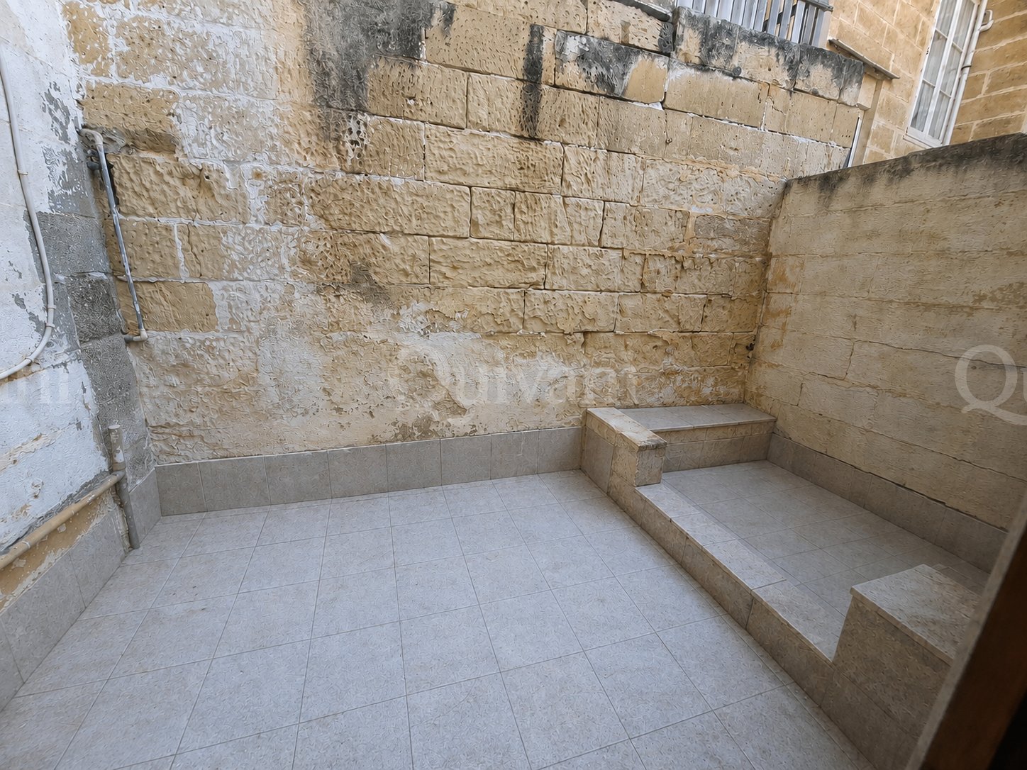 Unconverted Townhouse, Sliema