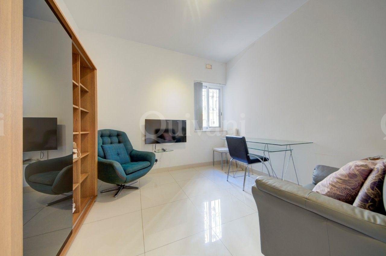 Sliema, Furnished Apartment with Car Space