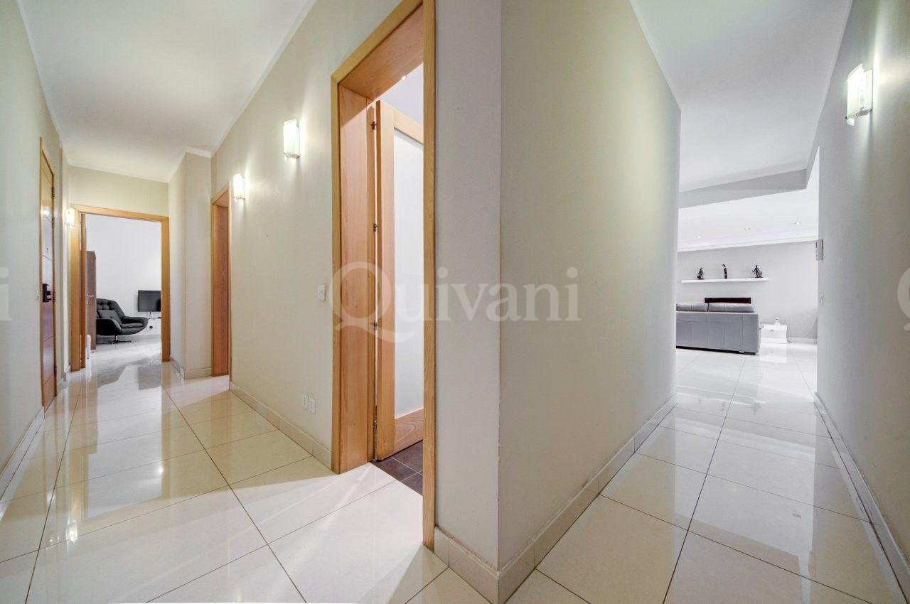 Sliema, Furnished Apartment with Car Space
