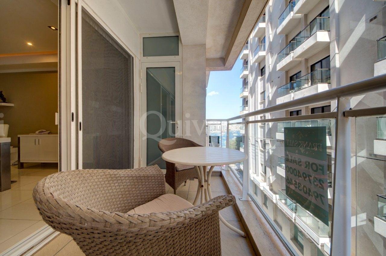 Sliema, Furnished Apartment with Car Space