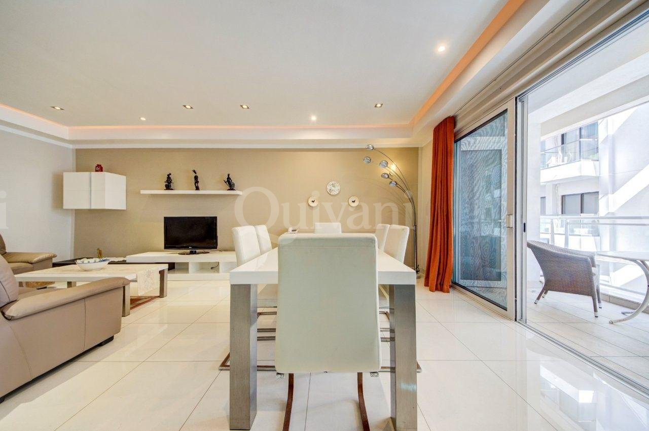 Sliema, Furnished Apartment with Car Space