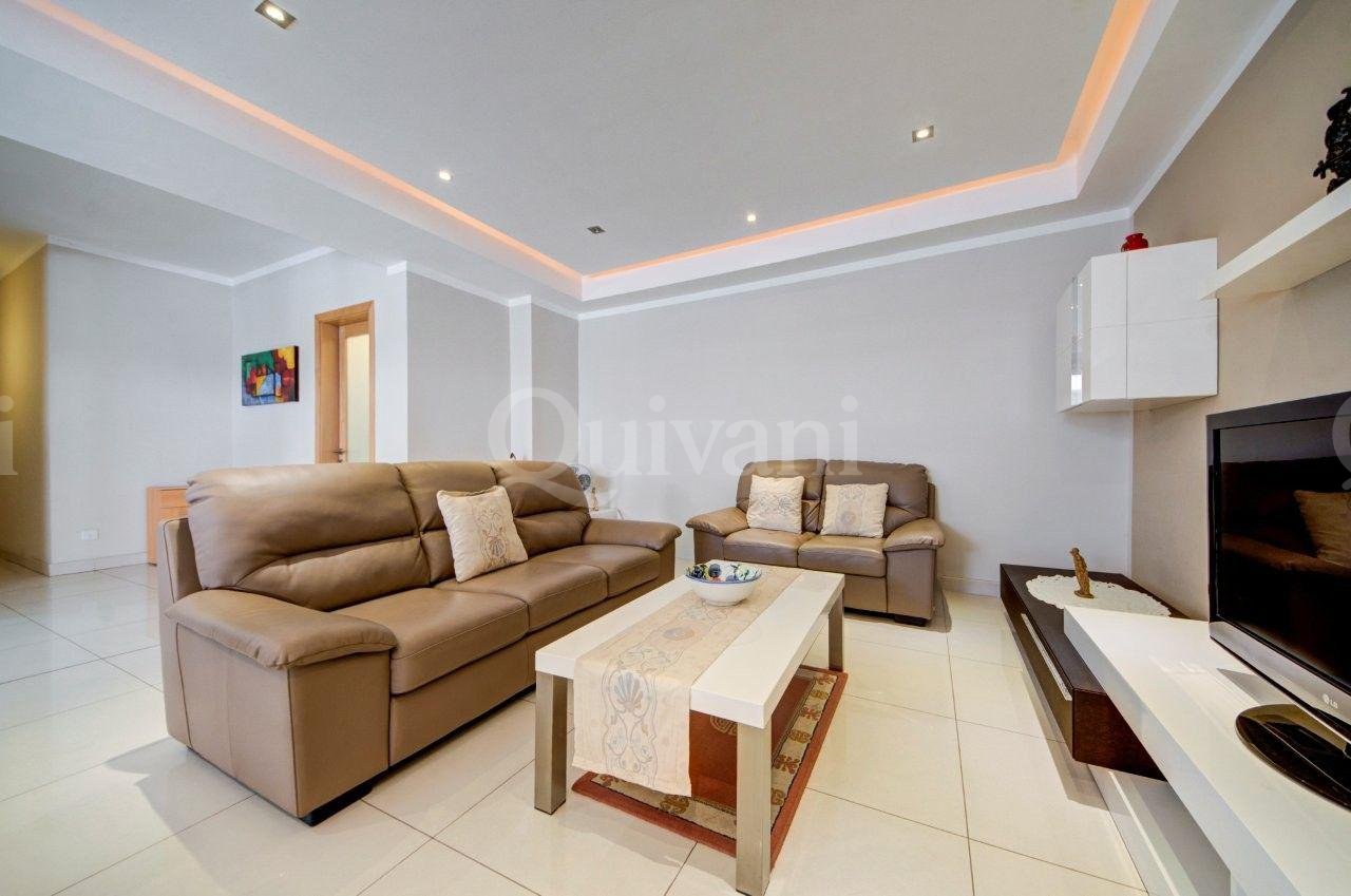 Sliema, Furnished Apartment with Car Space