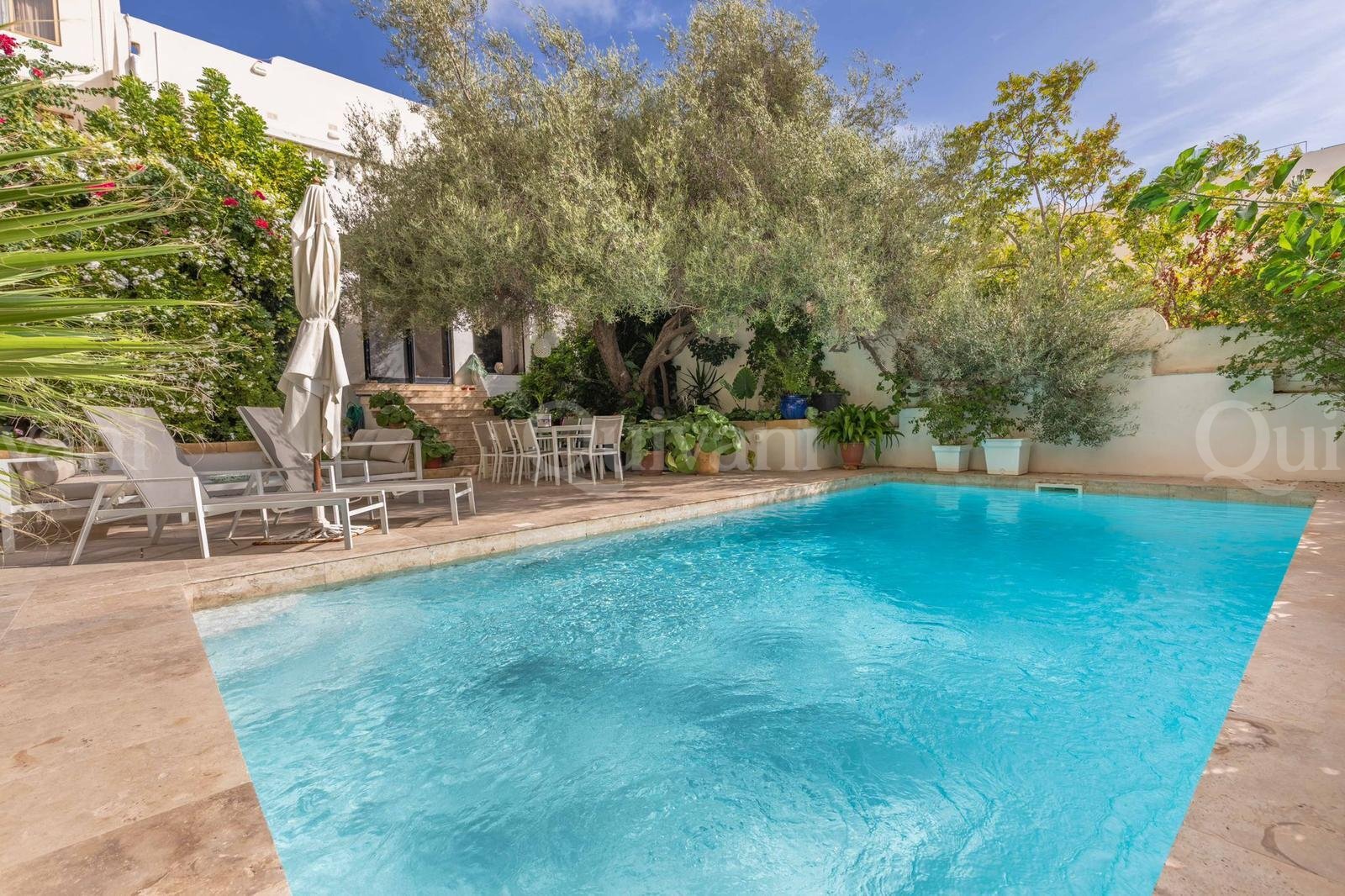 Sliema, Converted Town House