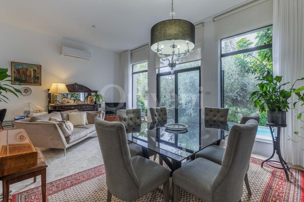 Sliema, Converted Town House