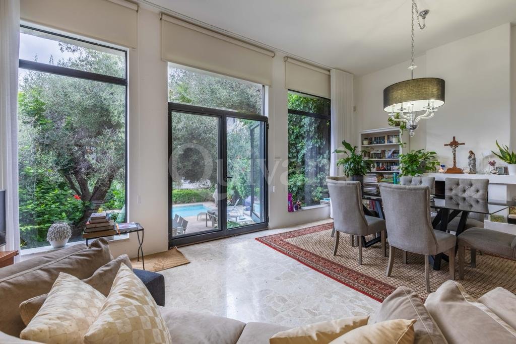 Sliema, Converted Town House