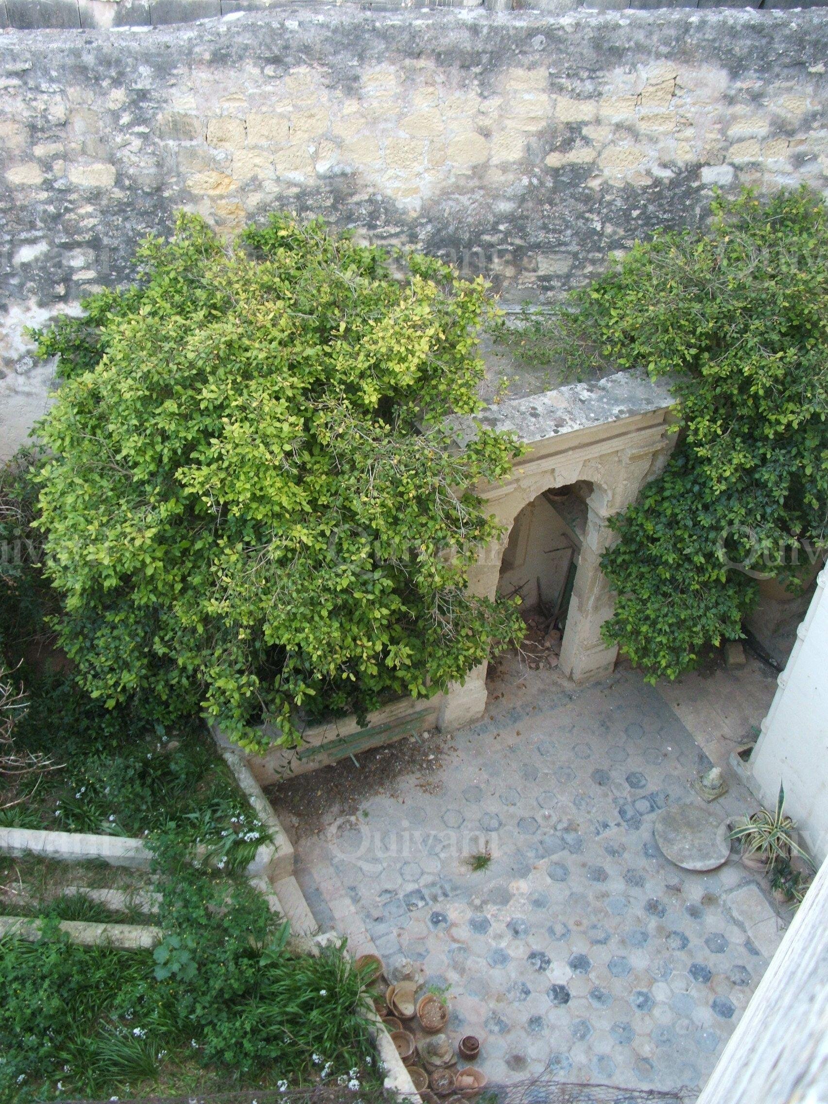 Sliema, Unconverted Town House