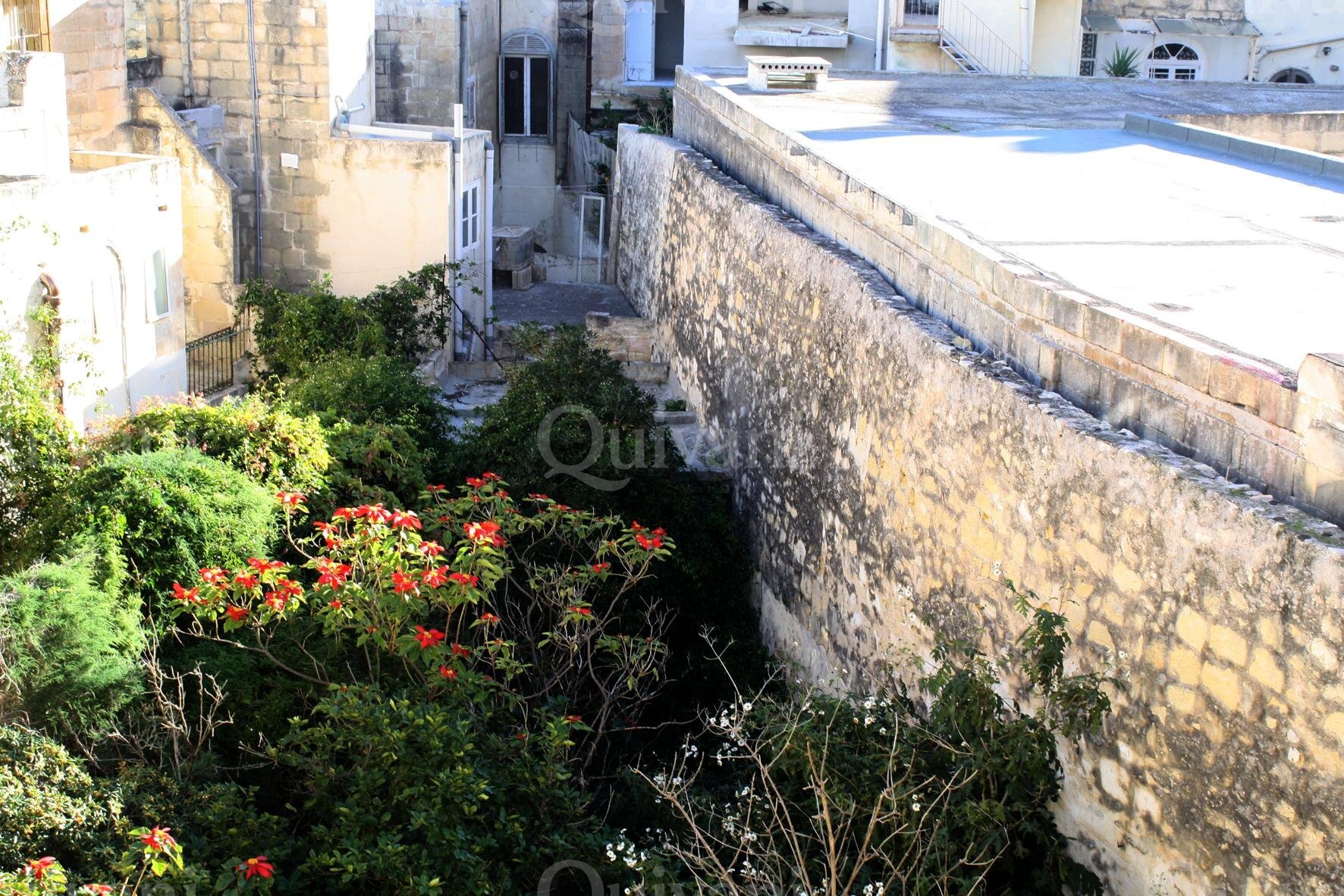 Sliema, Unconverted Town House