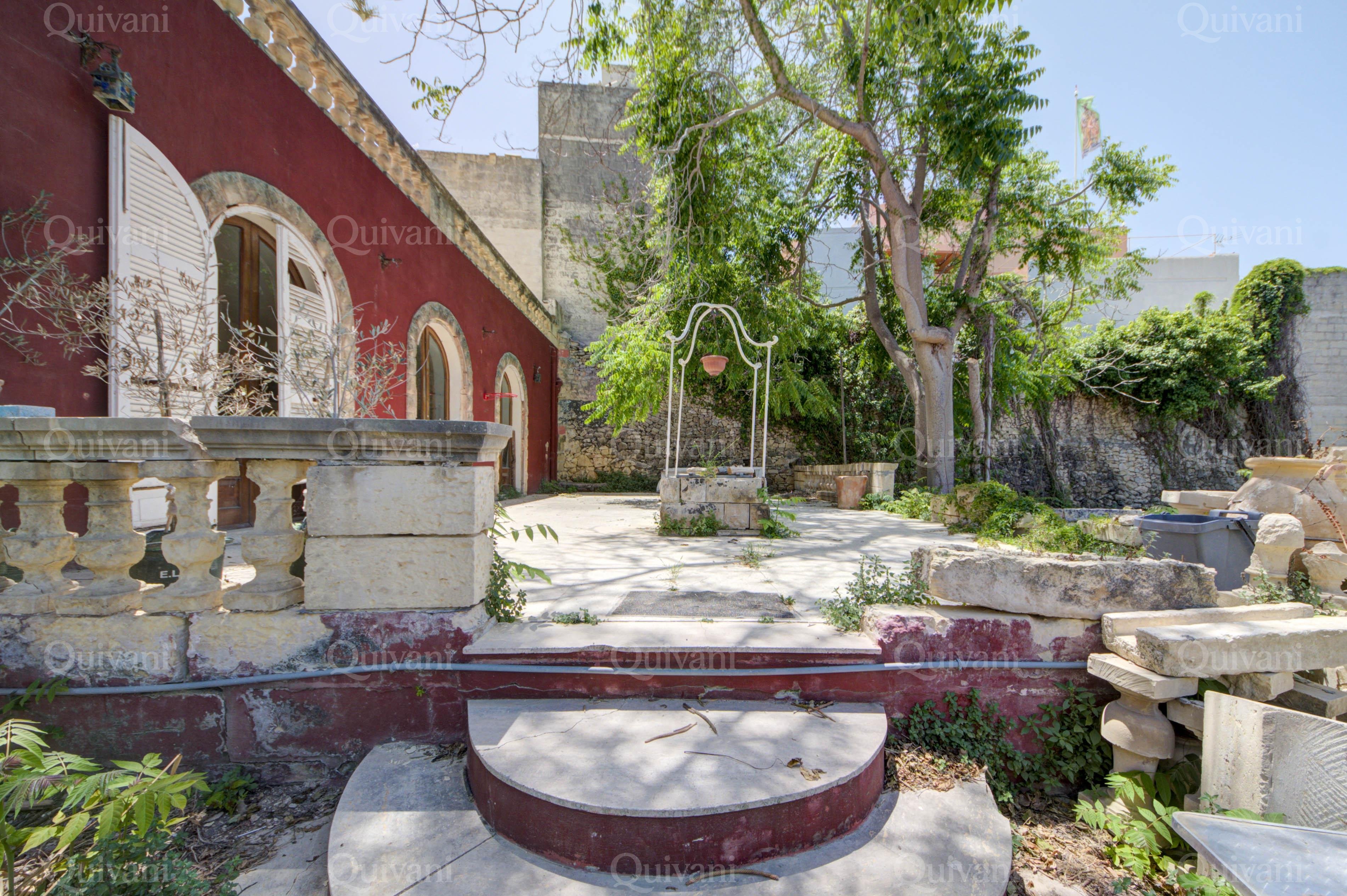 Ghaxaq, Unconverted House of Character