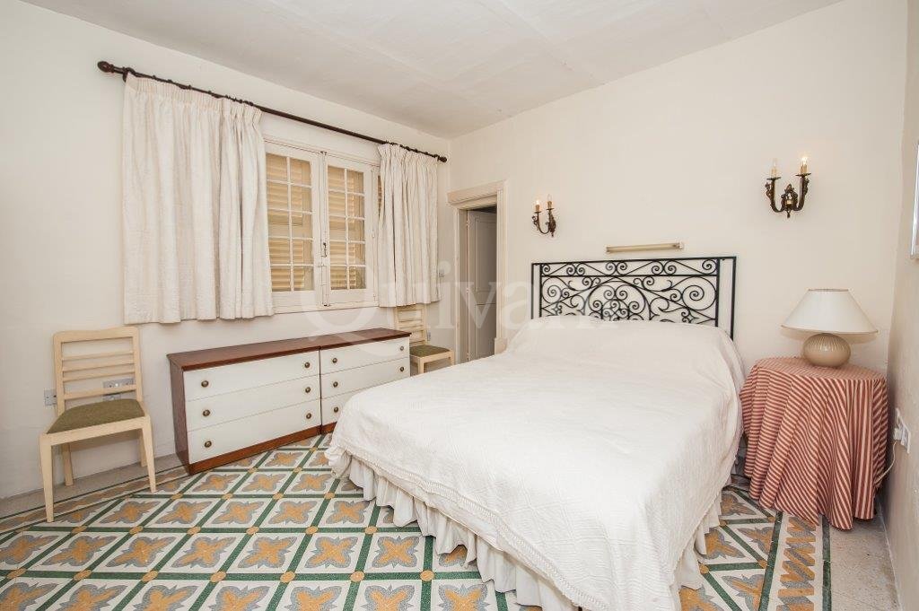 St Julians, Converted Town House