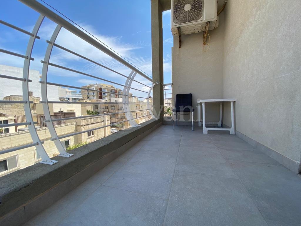 Swieqi, Furnished Apartment