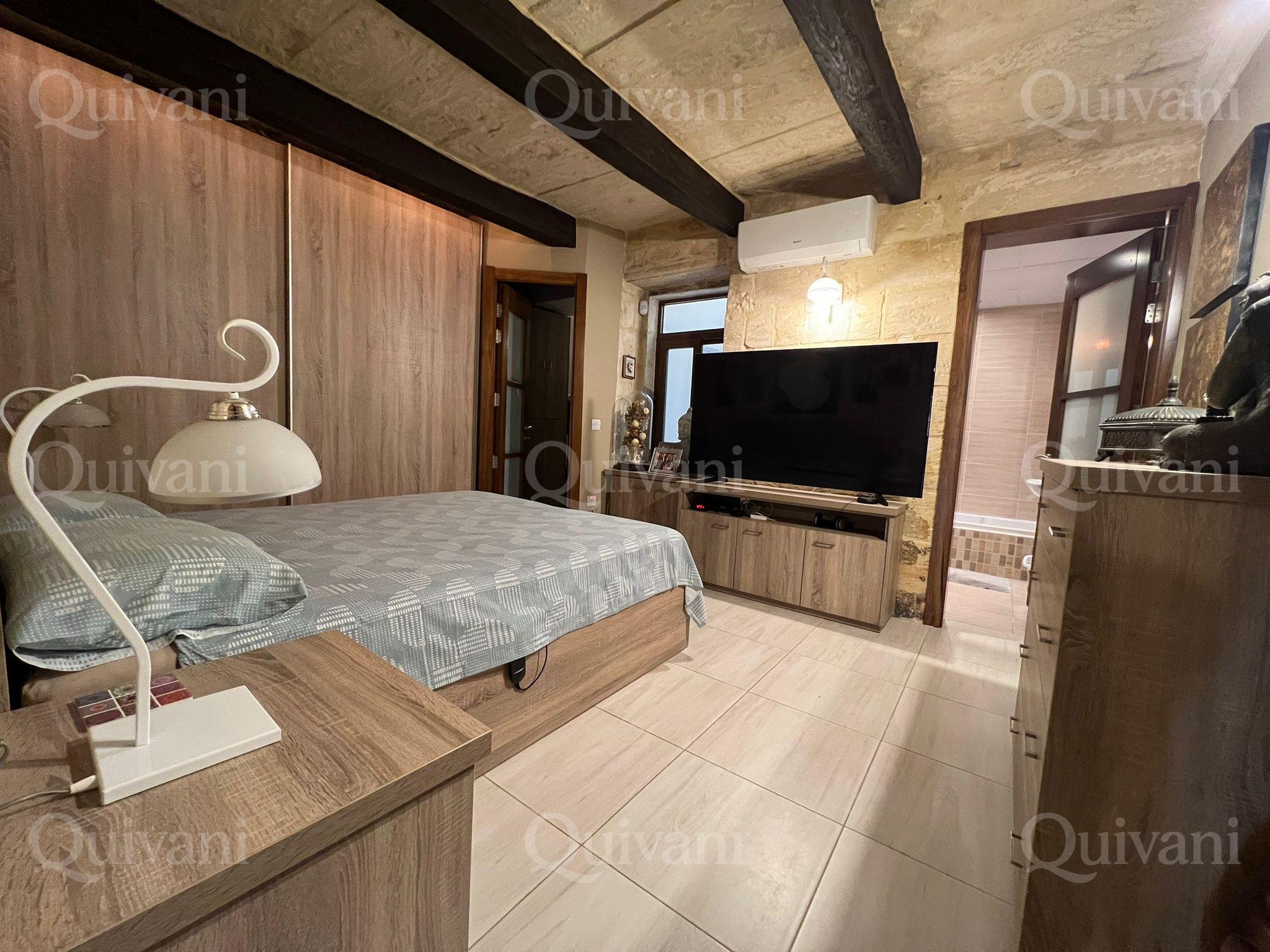 Stunning 2-Bedroom Apartment – Valletta
