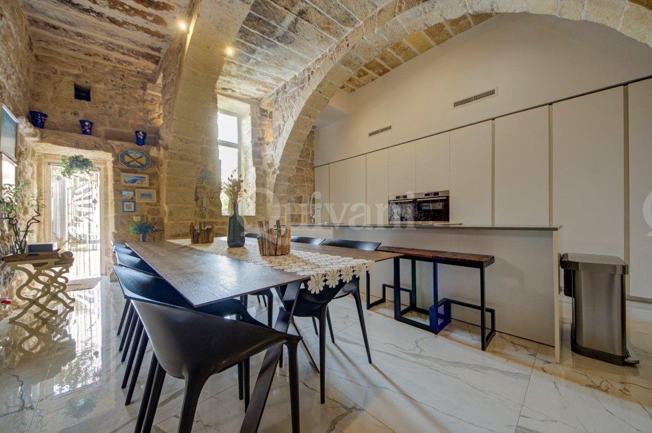 Qrendi, Converted House of Character