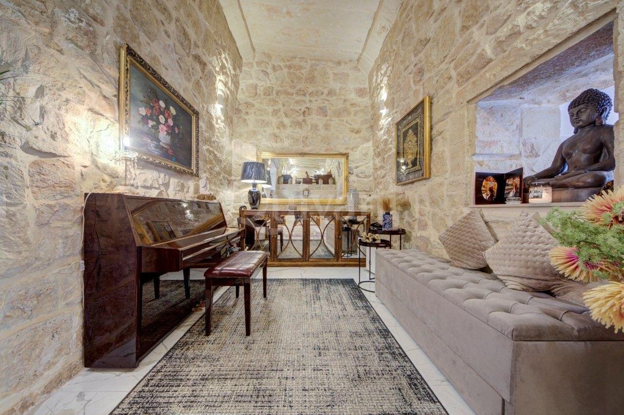 Qrendi, Converted House of Character