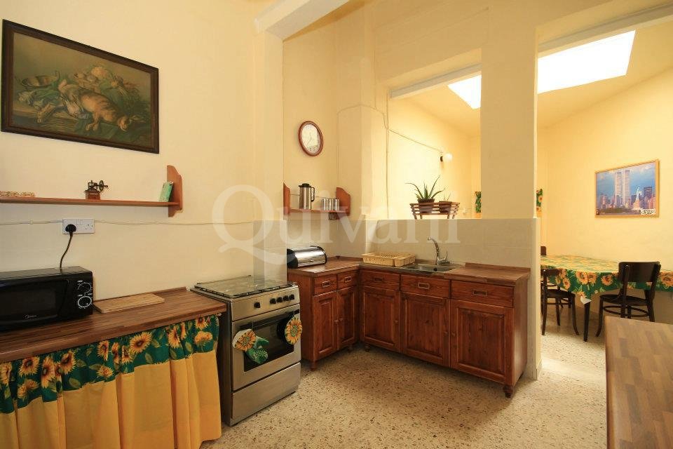 Naxxar, Furnished Town House